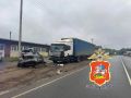 Подросток без прав на иномарке врезался в припаркованный грузовик в подмосковных Люберцах