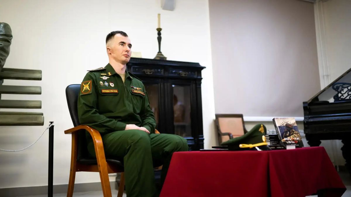 Выставка картин участника СВО открылась в Люберцах Выставка картин участника СВО открылась в Люберцах