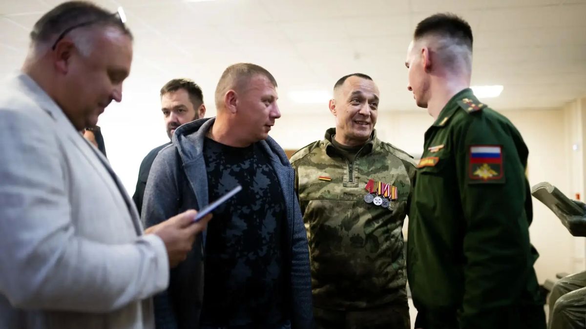 Выставка картин участника СВО открылась в Люберцах Выставка картин участника СВО открылась в Люберцах