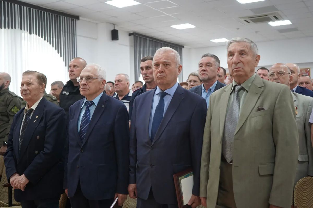 В подмосковном главке Росгвардии состоялось торжественное собрание, посвященное 20-летию региональной ветеранской организации войск правопорядка В подмосковном главке Росгвардии состоялось торжественное собрание, посвященное 20-летию региональной ветеранской организации войск правопорядка