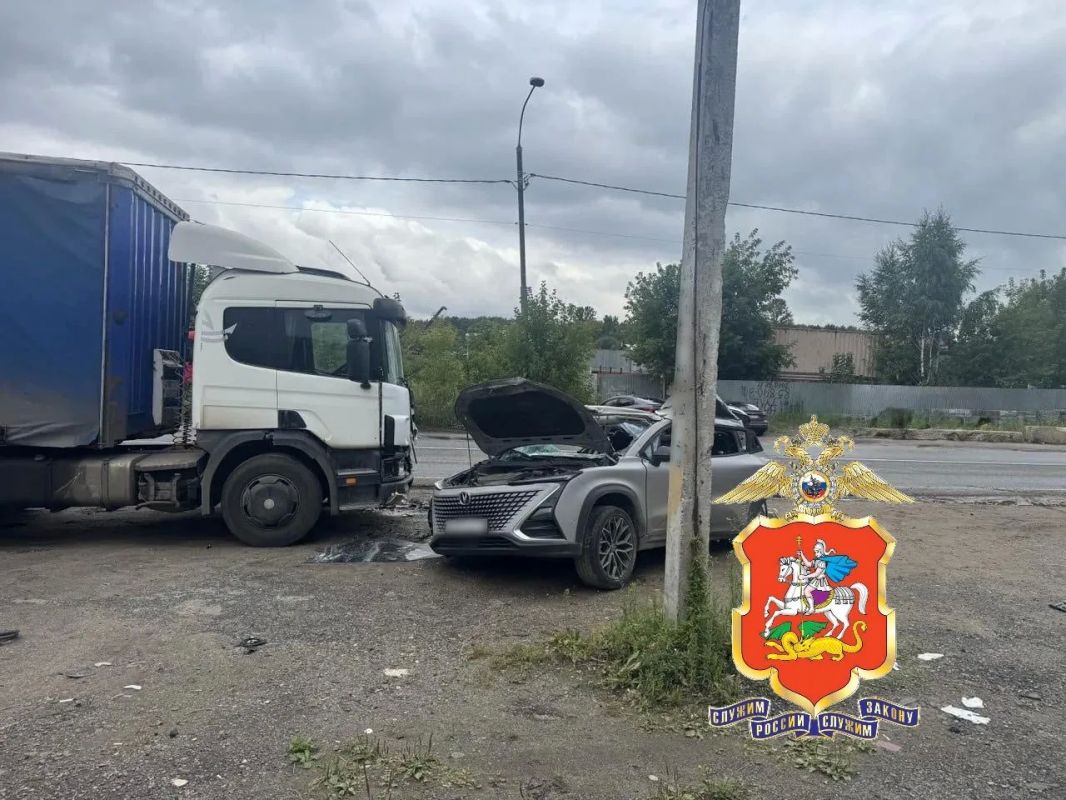 14-летний подросток погиб за рулем кроссовера в районе подмосковных Люберец, сообщили в МВД