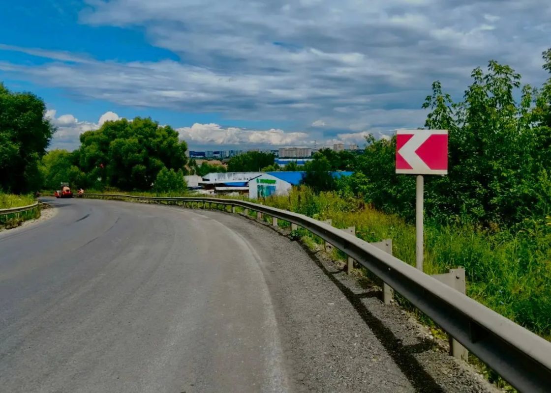 В Ленинском округе дорожники выполнили план укладки покрытия на региональных дорогах и завершают ремонт муниципальных участков В Ленинском округе дорожники выполнили план укладки покрытия на региональных дорогах и завершают ремонт муниципальных участков