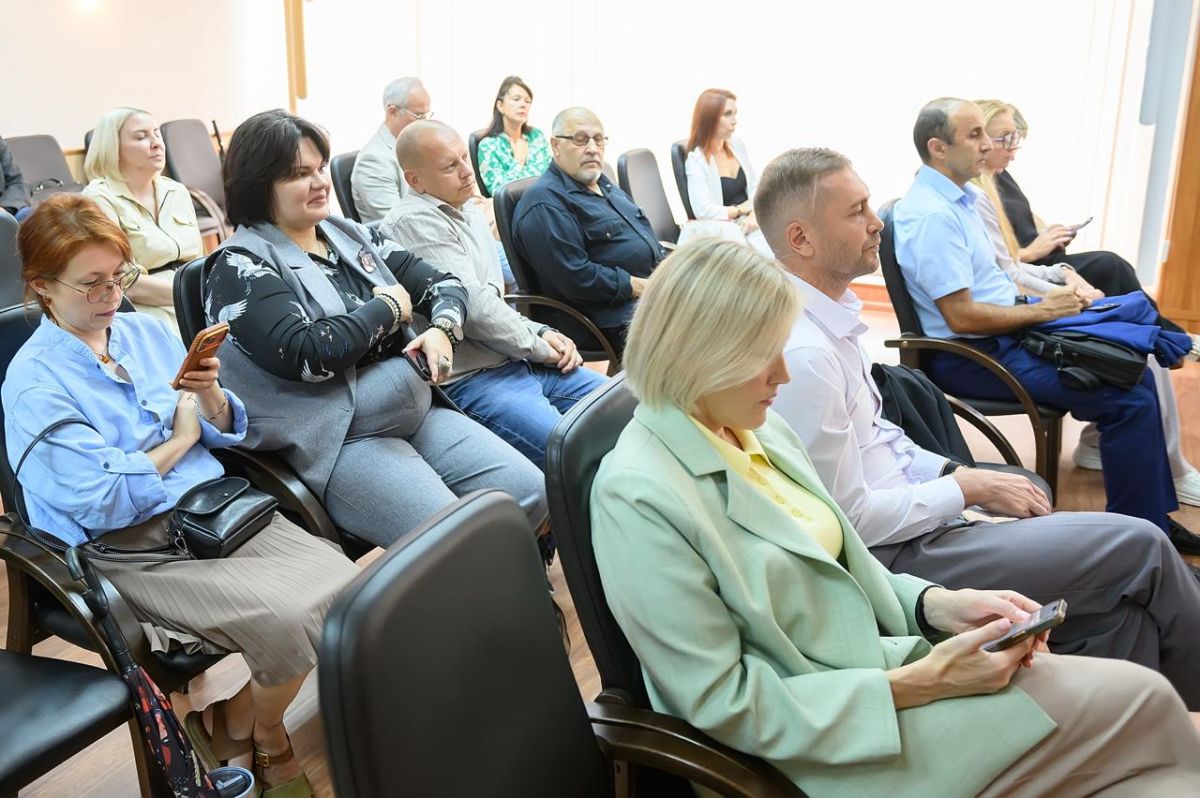 В Общественной палате округа прошёл круглый стол по вопросам защиты прав и интересов предпринимателей В Общественной палате округа прошёл круглый стол по вопросам защиты прав и интересов предпринимателей