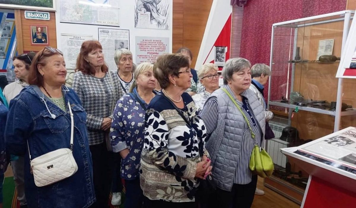 В отделе краеведения Центральной библиотеки им. Инны Гофф прошел краеведческий час «Воскресенская земля» для участников губернаторской программы «Активное долголетие» из городского округа Люберцы В отделе краеведения Центральной библиотеки им. Инны Гофф прошел краеведческий час «Воскресенская земля» для участников губернаторской программы «Активное долголетие» из городского округа Люберцы