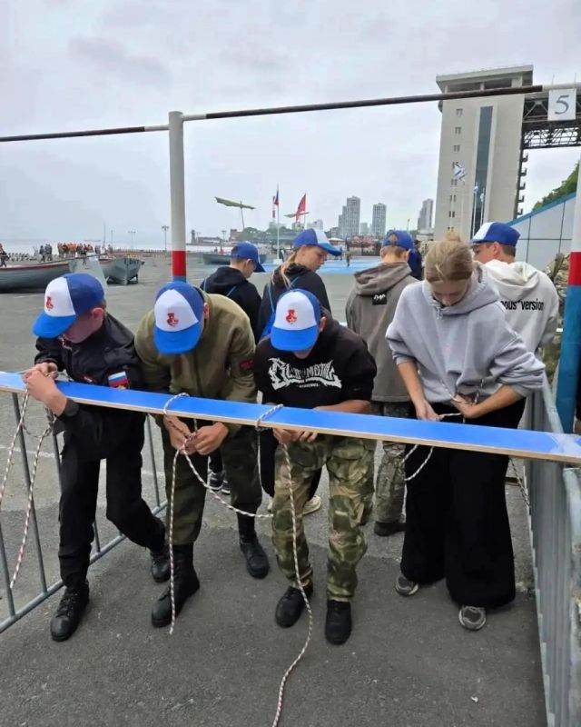 Юнармейцы Мытищ стали участниками Всероссийской военноморской игры «Юнфлот» Юнармейцы Мытищ стали участниками Всероссийской военноморской игры «Юнфлот»