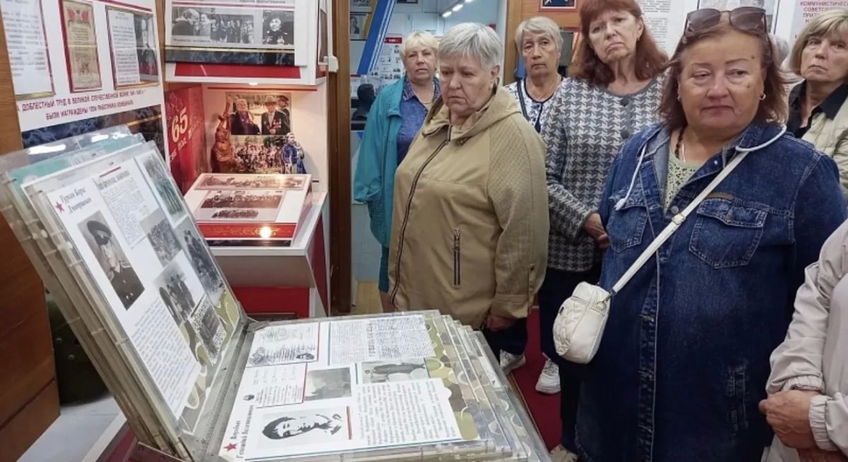 В отделе краеведения Центральной библиотеки им. Инны Гофф прошел краеведческий час «Воскресенская земля» для участников губернаторской программы «Активное долголетие» из городского округа Люберцы В отделе краеведения Центральной библиотеки им. Инны Гофф прошел краеведческий час «Воскресенская земля» для участников губернаторской программы «Активное долголетие» из городского округа Люберцы