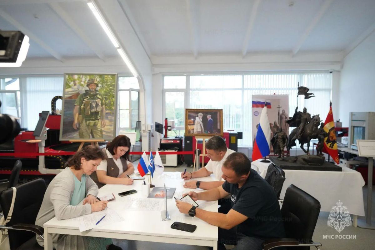 Сотрудники МЧС Раменского округа приняли участие в донорской акции в технопарке «Векпром» Сотрудники МЧС Раменского округа приняли участие в донорской акции в технопарке «Векпром»