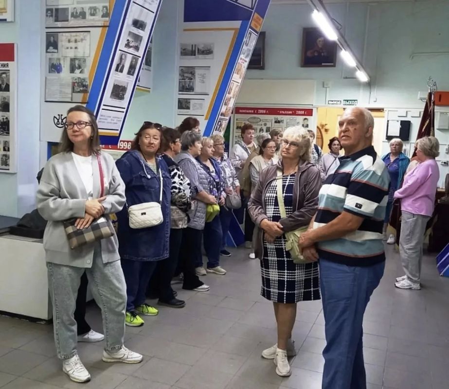 В отделе краеведения Центральной библиотеки им. Инны Гофф прошел краеведческий час «Воскресенская земля» для участников губернаторской программы «Активное долголетие» из городского округа Люберцы В отделе краеведения Центральной библиотеки им. Инны Гофф прошел краеведческий час «Воскресенская земля» для участников губернаторской программы «Активное долголетие» из городского округа Люберцы