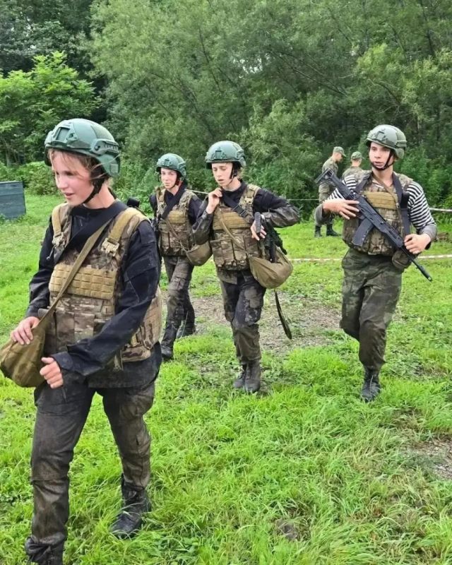 Юнармейцы Мытищ стали участниками Всероссийской военноморской игры «Юнфлот» Юнармейцы Мытищ стали участниками Всероссийской военноморской игры «Юнфлот»