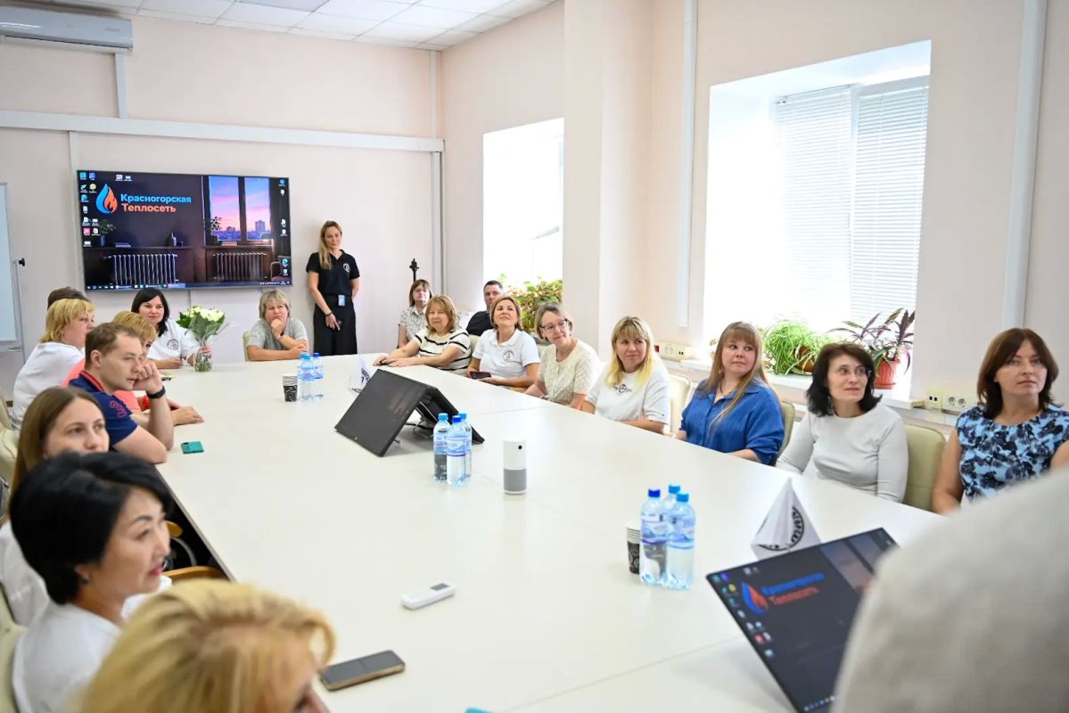 Приехал в Красногорскую теплосеть – крупнейшее теплоэнергетическое предприятие нашего округа с 57-летней историей! Предприятие обслуживает 1092 МКД, 55 котельных (с 2024 года в строй вошли две), 70 центральных тепловых... Приехал в Красногорскую теплосеть – крупнейшее теплоэнергетическое предприятие нашего округа с 57-летней историей! Предприятие обслуживает 1092 МКД, 55 котельных (с 2024 года в строй вошли две), 70 центральных тепловых...