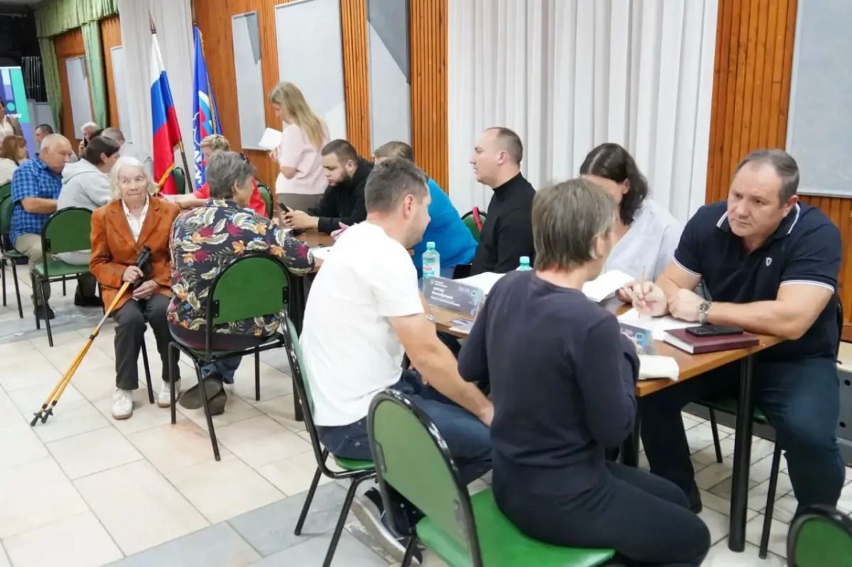 Провели выездную администрацию в поселке Реммаш Провели выездную администрацию в поселке Реммаш