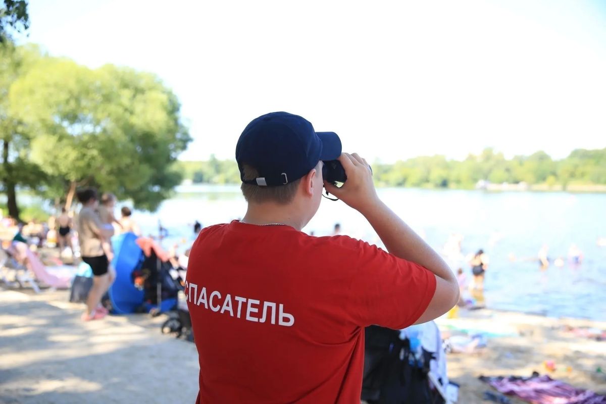 Солнце, пляж: жителям Долгопрудного напоминают правила безопасного отдыха на воде