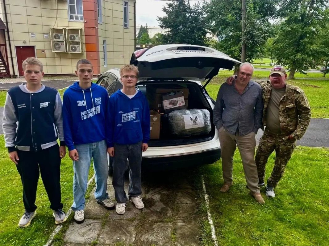 Ступинские молодогвардейцы передали гуманитарный груз участнику СВО Ступинские молодогвардейцы передали гуманитарный груз участнику СВО