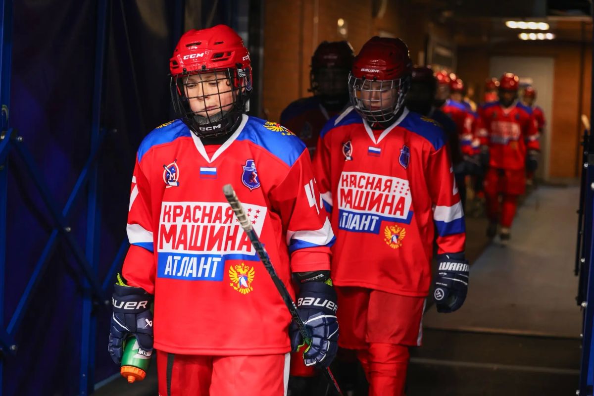 Юлия Купецкая: «Ovi Cup» вновь в Мытищах. На Арене Мытищи им. В. И. Шалимова стартовал ежегодный детско-юношеский турнир по хоккею «Кубок Александра Овечкина» Одной из первых на лед вышла наша команда «Красная машина Атлант» Юлия Купецкая: «Ovi Cup» вновь в Мытищах. На Арене Мытищи им. В. И. Шалимова стартовал ежегодный детско-юношеский турнир по хоккею «Кубок Александра Овечкина» Одной из первых на лед вышла наша команда «Красная машина Атлант»