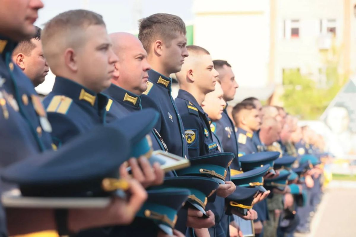 Руслан Заголовацкий: Никто кроме нас. «Голубые береты» всегда на передовой Руслан Заголовацкий: Никто кроме нас. «Голубые береты» всегда на передовой