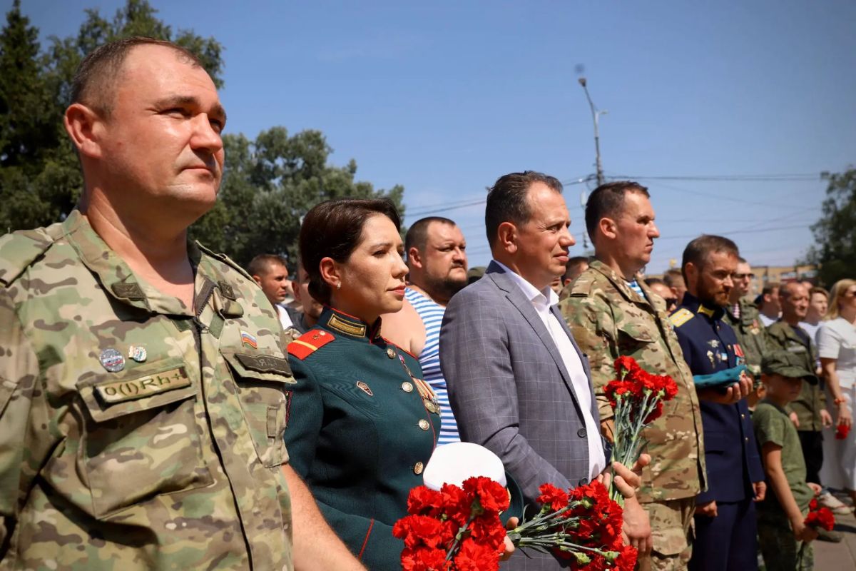В Солнечногорске прошло празднование, посвященное Дню Воздушно-десантных войск России В Солнечногорске прошло празднование, посвященное Дню Воздушно-десантных войск России