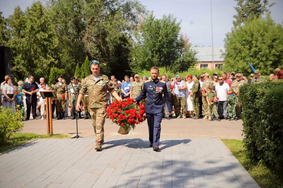 В Солнечногорске прошло празднование, посвященное Дню Воздушно-десантных войск России В Солнечногорске прошло празднование, посвященное Дню Воздушно-десантных войск России