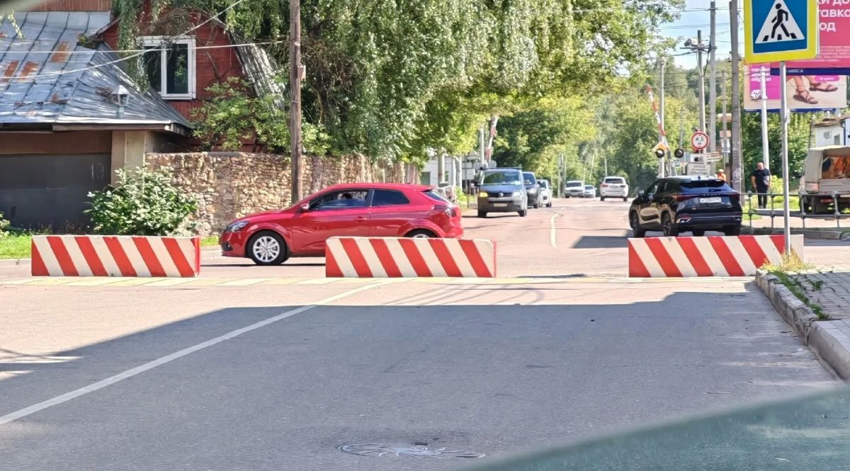 С сегодняшнего дня частично перекрыто движение по улице Тихвинской в Ногинске