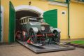 В Ленинском округе впервые за 35 лет единственный в мире автомобиль Rolls-Royce «Серебряный призрак» на полугусеничном ходу покинул Мемориальный гараж Государственного исторического музея-заповедника «Горки Ленинские»