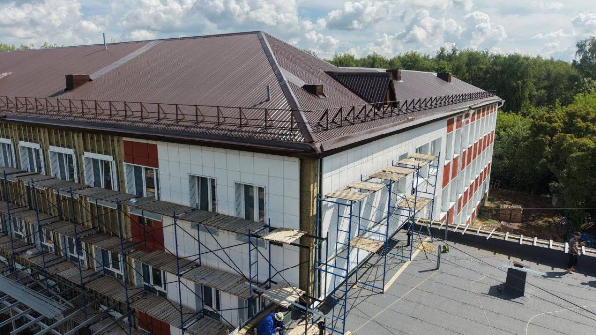 Капремонт школы №22 завершат уже к новому учебному году Капремонт школы №22 завершат уже к новому учебному году