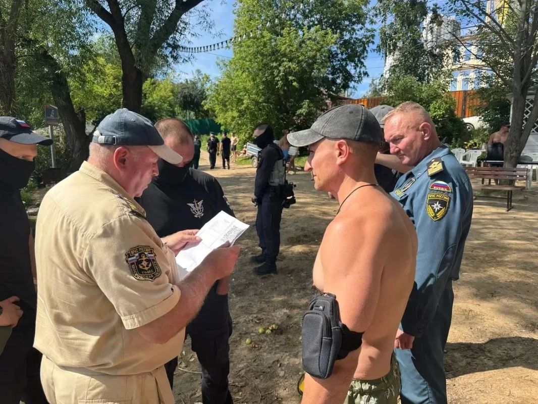 В Красногорске провели рейд по безопасности у воды В Красногорске провели рейд по безопасности у воды