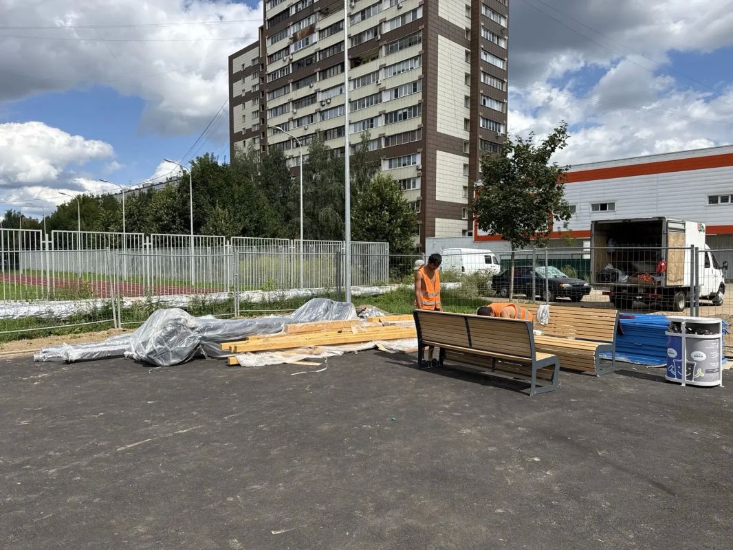 На Новом бульваре – новая площадка: в Долгопрудном продолжается благоустройство дворов На Новом бульваре – новая площадка: в Долгопрудном продолжается благоустройство дворов
