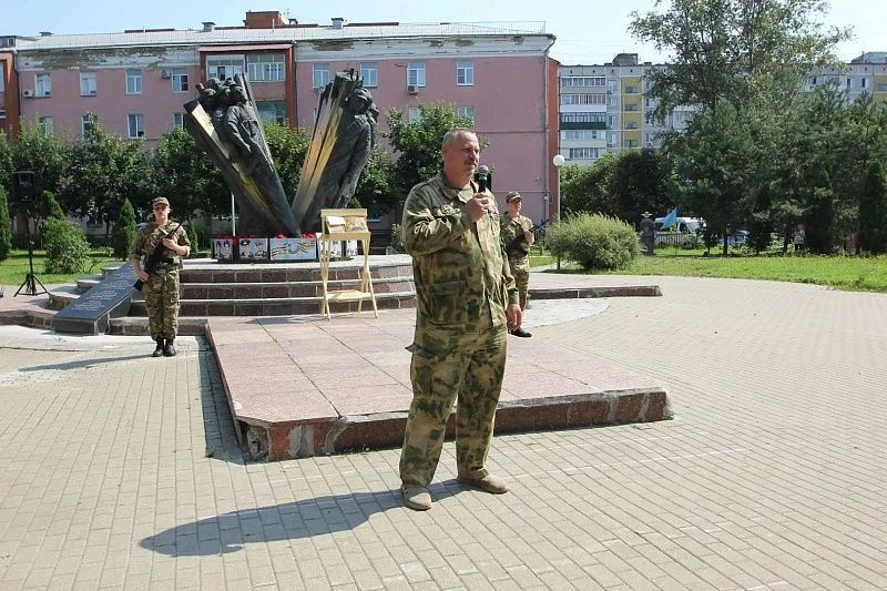 2 августа у мемориала погибшим в Афганистане и других локальных войнах и конфликтах прошла акция памяти, посвящённая 96-й годовщине создания Воздушно-десантных войск России 2 августа у мемориала погибшим в Афганистане и других локальных войнах и конфликтах прошла акция памяти, посвящённая 96-й годовщине создания Воздушно-десантных войск России