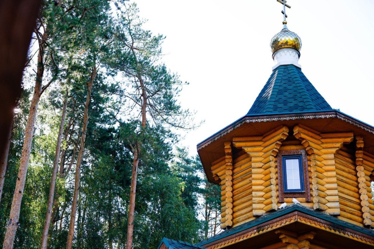 В день памяти преподобного Серафима Саровского, архиепископ Подольский и Люберецкий Аксий совершил Божественную литургию в Дрожжино В день памяти преподобного Серафима Саровского, архиепископ Подольский и Люберецкий Аксий совершил Божественную литургию в Дрожжино