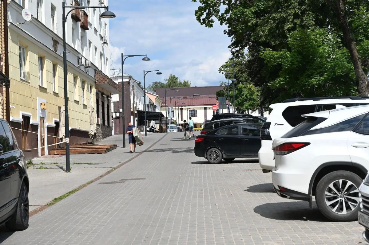 Серпухов решает задачу по упорядочению парковочного пространства Серпухов решает задачу по упорядочению парковочного пространства