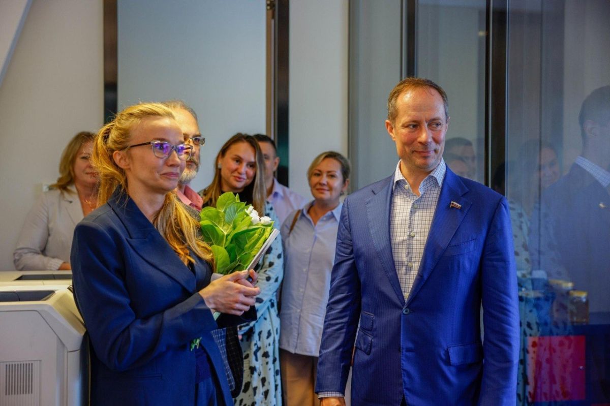 Глава Ленинского городского округа Станислав Каторов совместно с депутатом Государственной Думы Романом Терюшковым посетили производственную площадку компании «Евросервис» в посёлке Развилка Глава Ленинского городского округа Станислав Каторов совместно с депутатом Государственной Думы Романом Терюшковым посетили производственную площадку компании «Евросервис» в посёлке Развилка