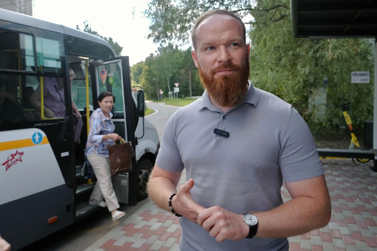 В посёлке Новый появились обновленные автобусные павильоны В посёлке Новый появились обновленные автобусные павильоны