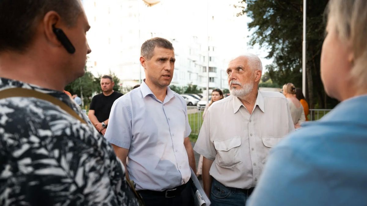 Владимир Волков: Встречу с жителями в формате выездной администрации провели в Октябрьском - в лесопарке «Лесная опушка» Владимир Волков: Встречу с жителями в формате выездной администрации провели в Октябрьском - в лесопарке «Лесная опушка»
