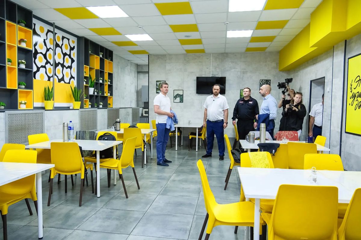 Посетили Пассажирское вагонное депо, которое уже более полувека помогает не только сохранять подвижной состав на ходу, но и дает ему вторую жизнь Посетили Пассажирское вагонное депо, которое уже более полувека помогает не только сохранять подвижной состав на ходу, но и дает ему вторую жизнь