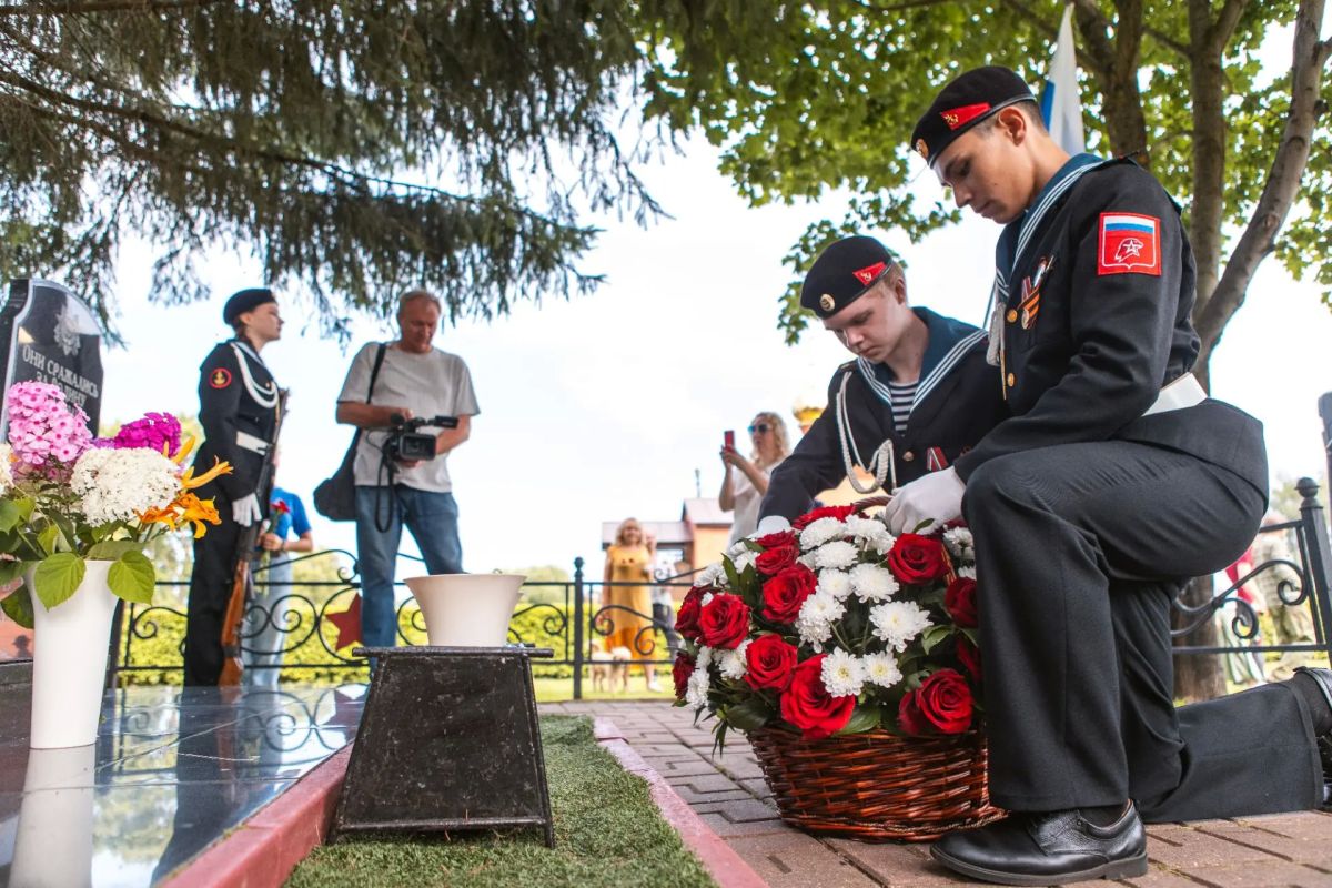 Подвиг, который не забыть. Ровно 85 лет назад, в ночь на 7 августа 1941 года над деревней Мансурово, младший лейтенант Виктор Талалихин совершил первый в истории ночной таран: на истребителе И16 он сбил немецкий... Подвиг, который не забыть. Ровно 85 лет назад, в ночь на 7 августа 1941 года над деревней Мансурово, младший лейтенант Виктор Талалихин совершил первый в истории ночной таран: на истребителе И16 он сбил немецкий...