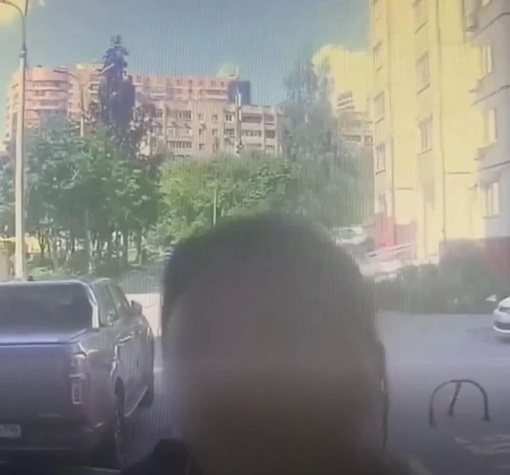 Новая фишка мошенников — они требуют от жертв