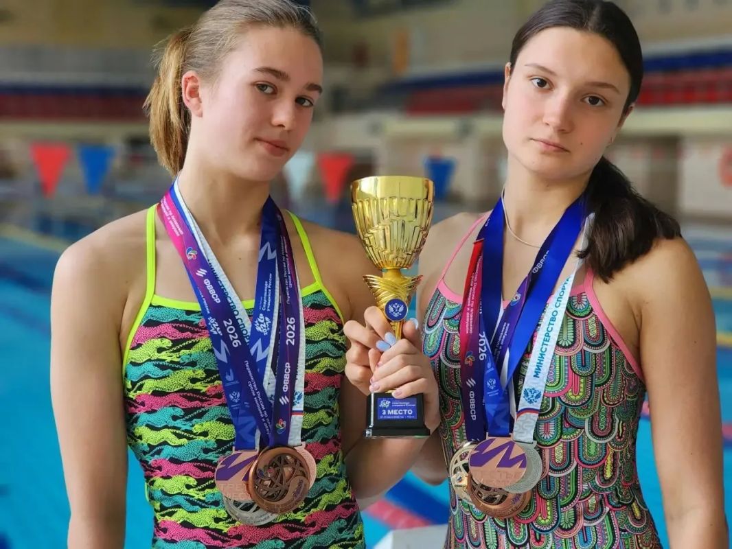 Путь к совершенству: воскресенские пловчихи Ксения Грекова и Дарья Дренина мечтают о медали Чемпионата России