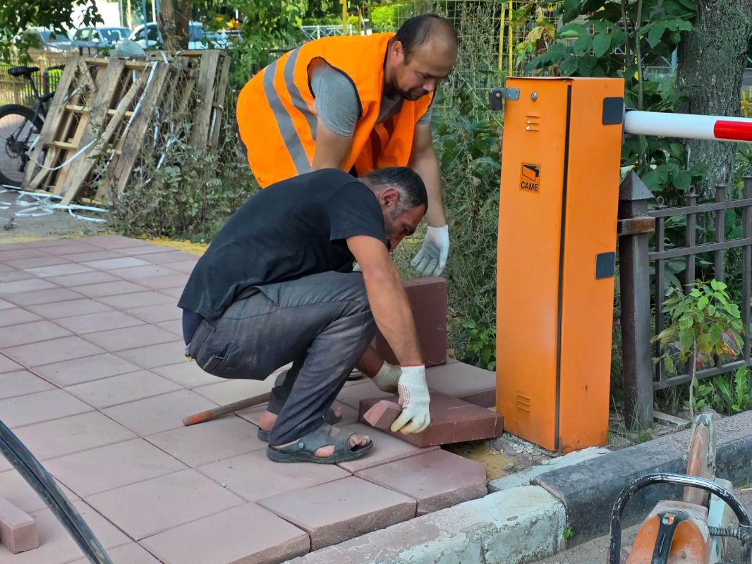 В Реутове приступили к капитальному ремонту Лесной улицы В Реутове приступили к капитальному ремонту Лесной улицы