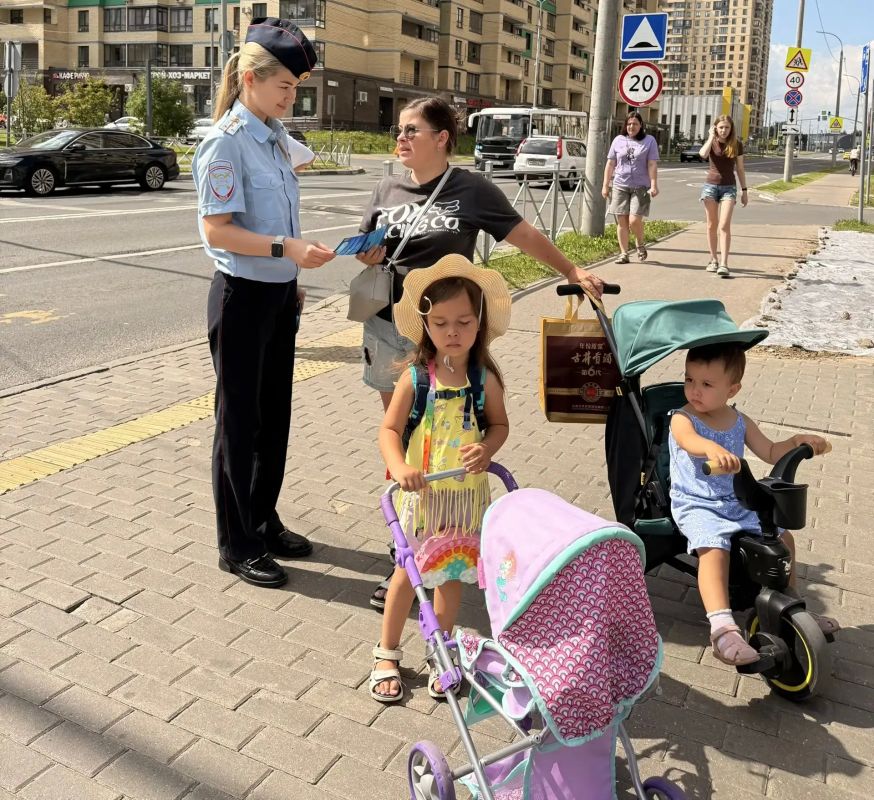 Профилактика ДТП: юным мытищинцам напомнили правила безопасности на дороге Профилактика ДТП: юным мытищинцам напомнили правила безопасности на дороге