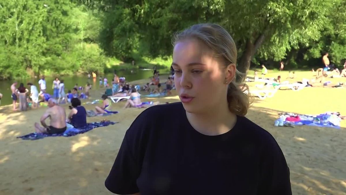 Татьяна Витушева: Лето – это маленькая жизнь, и в жару она бьет ключом на муниципальном пляже у дома № 1 на улице Ленина в городе Истра