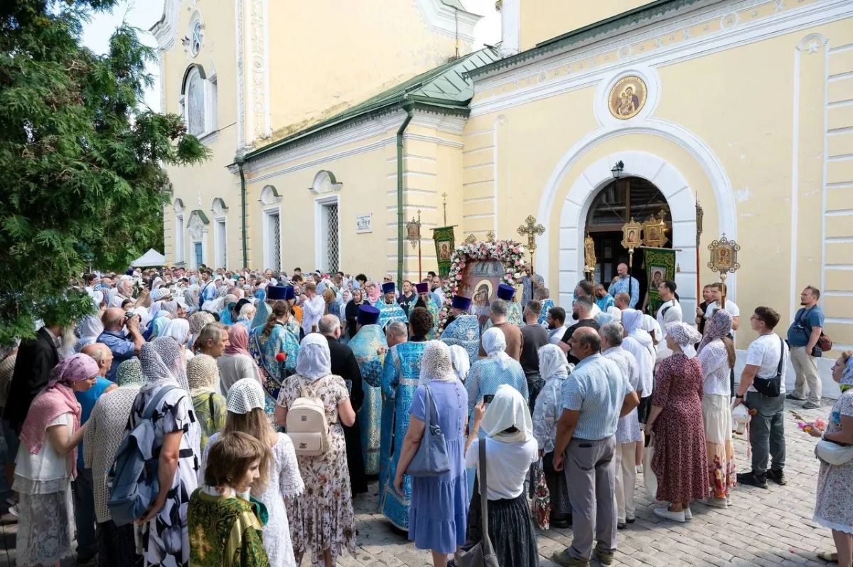 В Серпухове продолжается чествование чудотворного образа Божией Матери «Взыскание погибших» В Серпухове продолжается чествование чудотворного образа Божией Матери «Взыскание погибших»