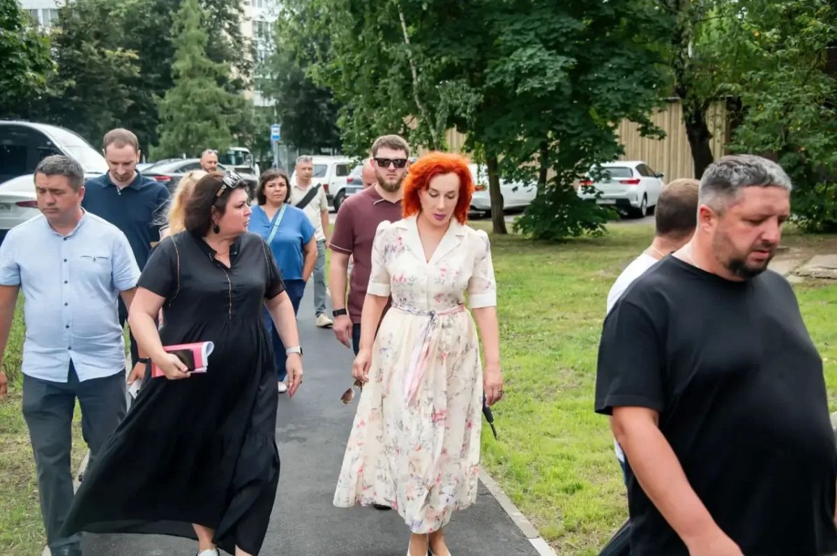 Татьяна Витушева: В рамках рабочего обхода города Истра осмотрела благоустроенный сквер рядом с Истринским Лицеем Татьяна Витушева: В рамках рабочего обхода города Истра осмотрела благоустроенный сквер рядом с Истринским Лицеем