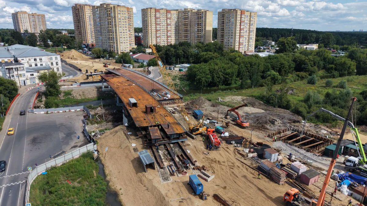 Юлия Купецкая: В Пироговском продолжается строительство автомобильного моста через реку Клязьму Юлия Купецкая: В Пироговском продолжается строительство автомобильного моста через реку Клязьму