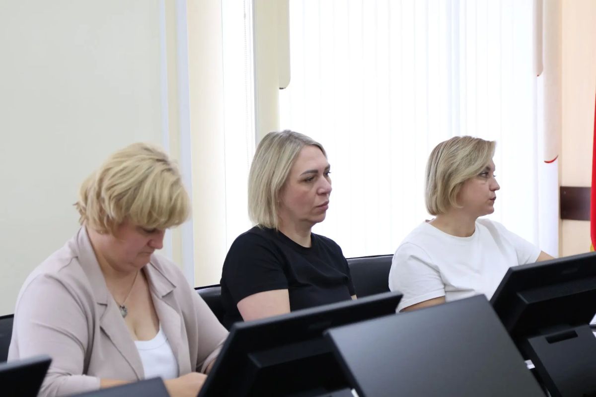В Ступино обсудили ремонт дорог и благоустройство территорий В Ступино обсудили ремонт дорог и благоустройство территорий