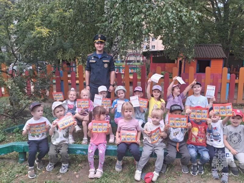 В Ступино в детском саду прошёл урок безопасности: малыши примерили самоспасатель «ШансЕ»