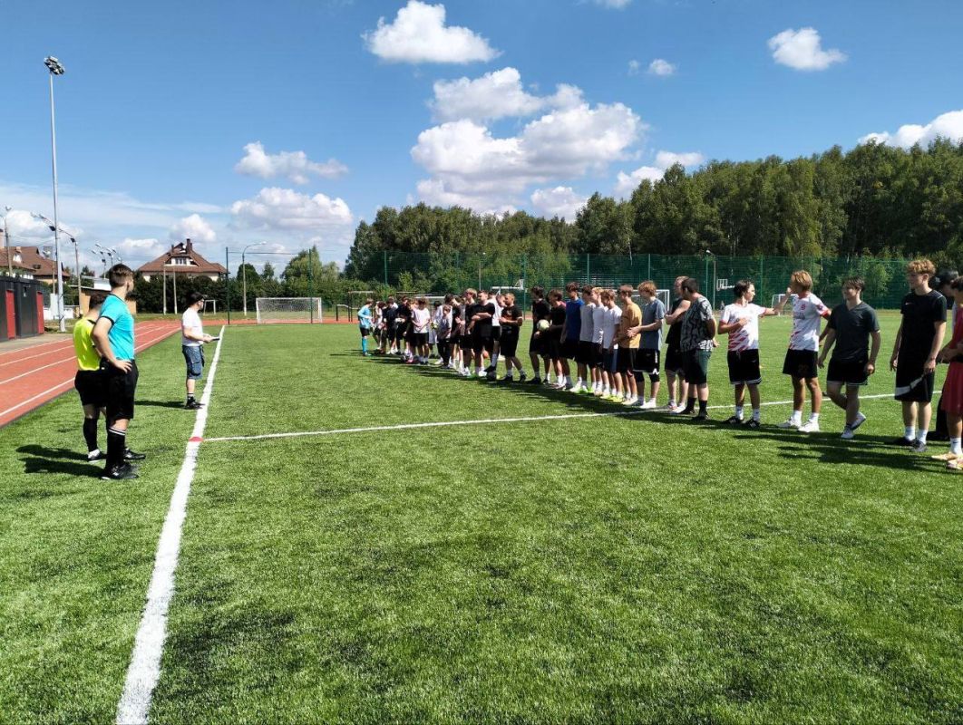 В микрорайоне Львовский прошёл шестой этап «Королей дворовых площадок» В микрорайоне Львовский прошёл шестой этап «Королей дворовых площадок»