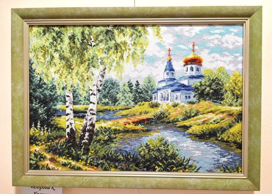 В Центральная библиотеке открылась выставка вышитых картин «Нити души» мастера Ольги Юрьевны Медведевой В Центральная библиотеке открылась выставка вышитых картин «Нити души» мастера Ольги Юрьевны Медведевой