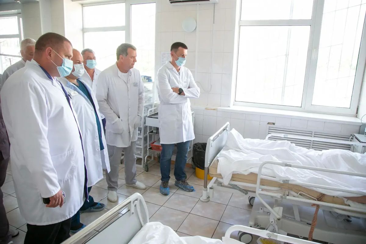 Министр здравоохранения Московской области Максим Забелин и глава Городского округа Александр Гречищев посетили Коломенскую больницу, которая остается одним из крупнейших учреждений здравоохранения на юго-востоке Подмосковья Министр здравоохранения Московской области Максим Забелин и глава Городского округа Александр Гречищев посетили Коломенскую больницу, которая остается одним из крупнейших учреждений здравоохранения на юго-востоке Подмосковья