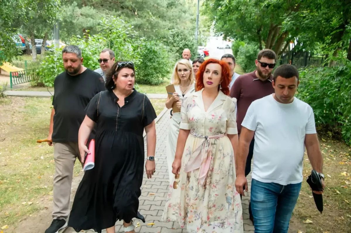 Татьяна Витушева: В рамках рабочего обхода города Истра осмотрела благоустроенный сквер рядом с Истринским Лицеем Татьяна Витушева: В рамках рабочего обхода города Истра осмотрела благоустроенный сквер рядом с Истринским Лицеем