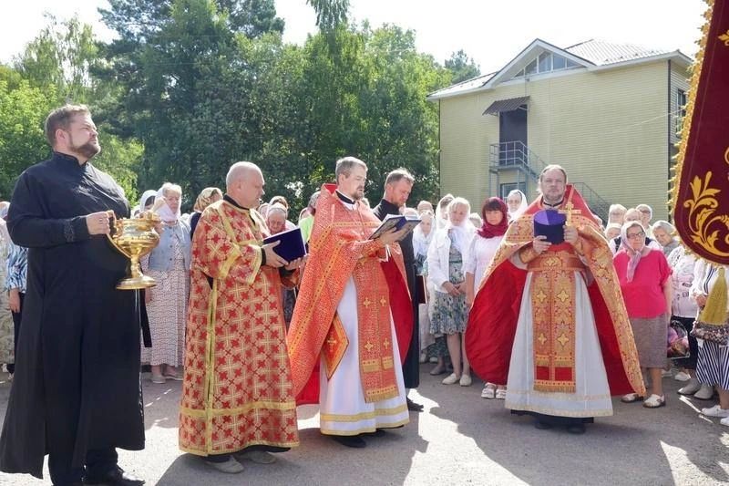 9 августа в Пантелеимоновском храме в Воскресенске отметили престольный праздник – день памяти великомученика и целителя Пантелеимона