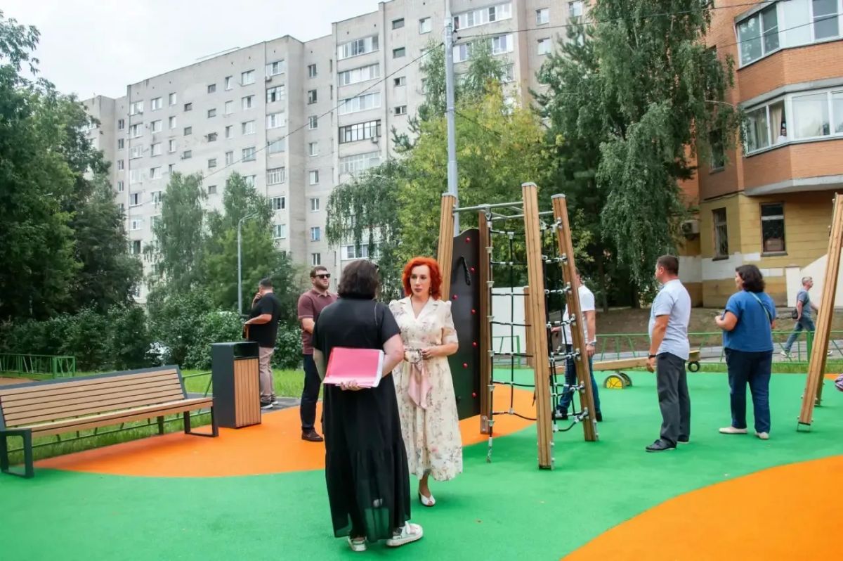 Татьяна Витушева: В рамках рабочего обхода города Истра осмотрела благоустроенный сквер рядом с Истринским Лицеем Татьяна Витушева: В рамках рабочего обхода города Истра осмотрела благоустроенный сквер рядом с Истринским Лицеем